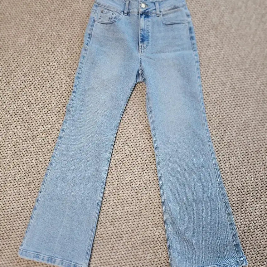 [BUNJANG] Guess Women's Bootcut Jeans / 게스 여성 부츠컷 청바지 25사이즈