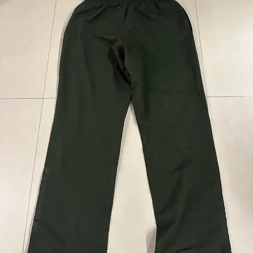 [BUNJANG] Nylon Pants Khaki / 언더아머 나일론팬츠 카키