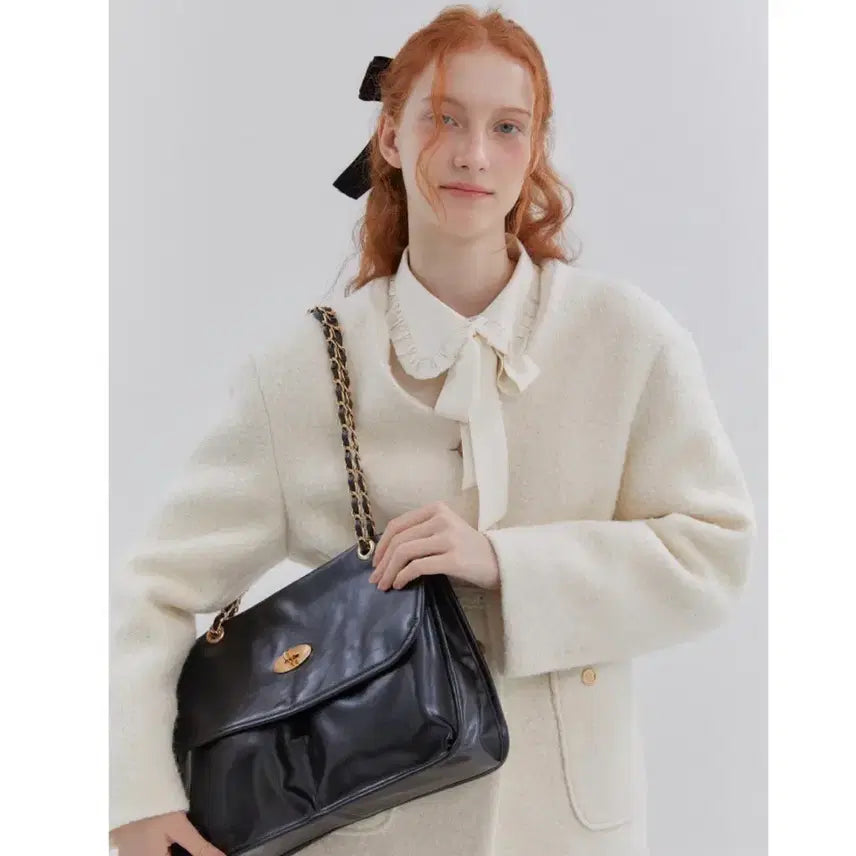 [BUNJANG] Anotheic Flap Chain Shoulder Bag Black / 아노에틱 플랩 체인 숄더백 블랙