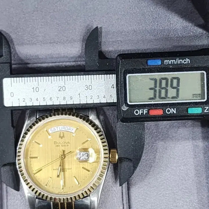 [BUNJANG] Bulova Super Seville Day-Date Quartz Watch / 부로바 슈퍼 세빌 데이데이트 쿼츠(보카시판)