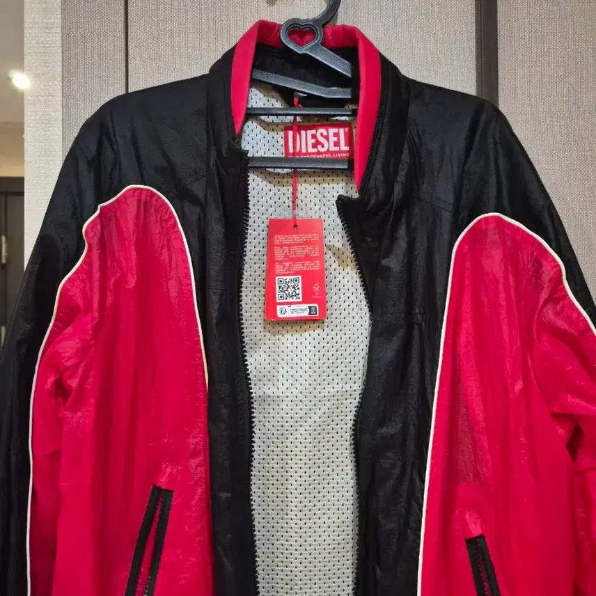 [BUNJANG] Diesel J-BLINK Windbreaker / 디젤 J블링크 블랙/레드 윈드브레이커