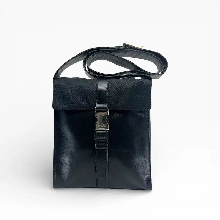 [BUNJANG] Prada Leather Crossbody Messenger Bag / 프라다 레더 크로스백 메신저백