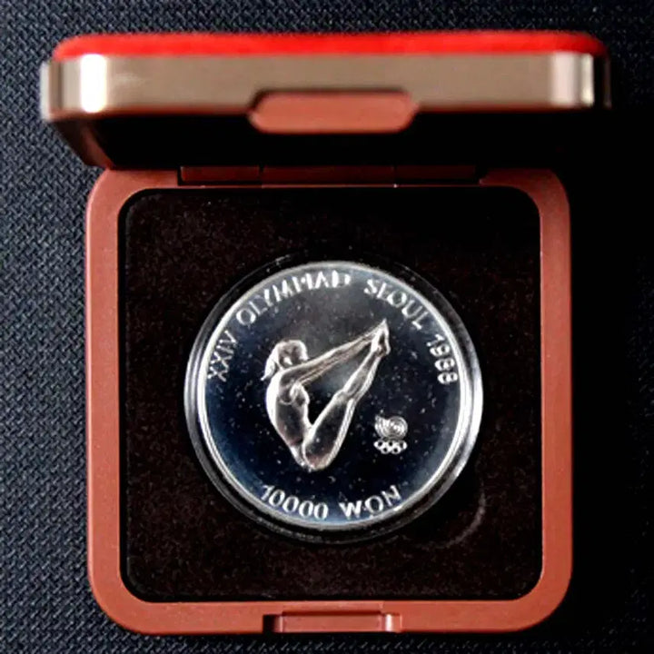 [BUNJANG] 1988 Seoul Olympics Diving Commemorative Silver Coin (Unused) / 1988년 서울올림픽 다이빙 기념주화 은화 미사용 케이스 + 보증서