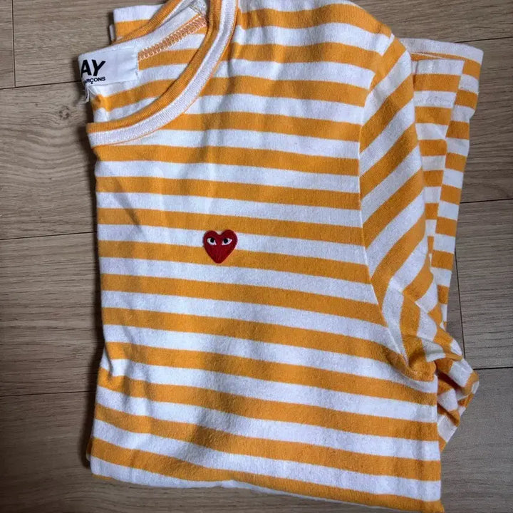 [SOLD OUT] (W) 꼼데가르송 미니 레드와펜 스트라이프 롱슬리브 티셔츠 오렌지