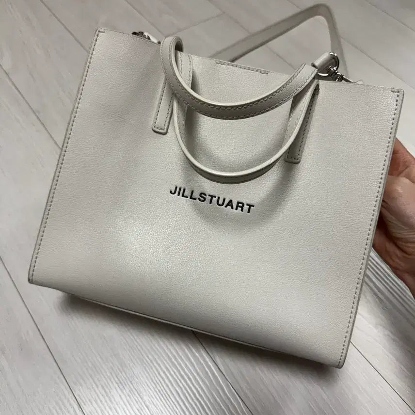 [BUNJANG] JILLSTUART White Shoulder Bag / 질스튜어트 화이트 숄더백