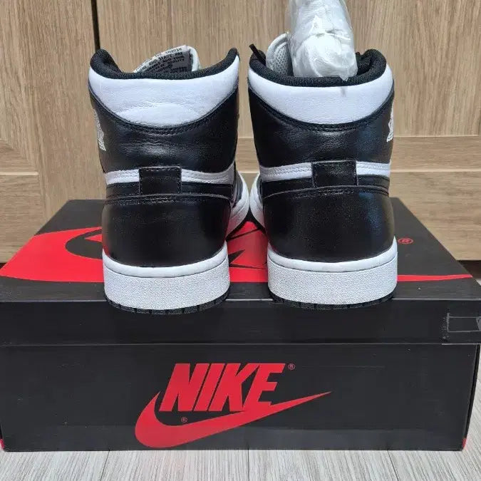 [BUNJANG] Jordan 1 Black White (2014) / [265] 조던1 범고래 (2014)