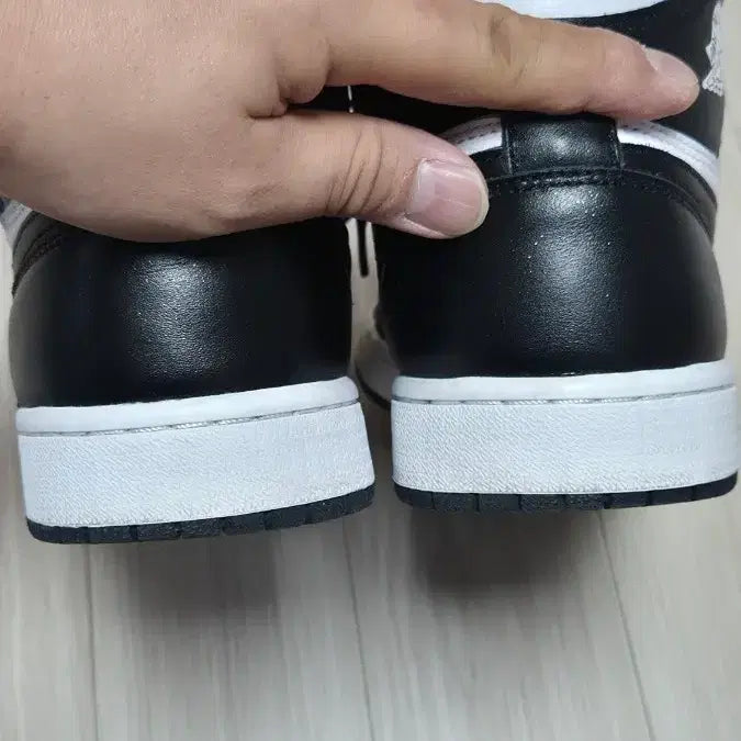 [BUNJANG] Jordan 1 Black White (2014) / [265] 조던1 범고래 (2014)