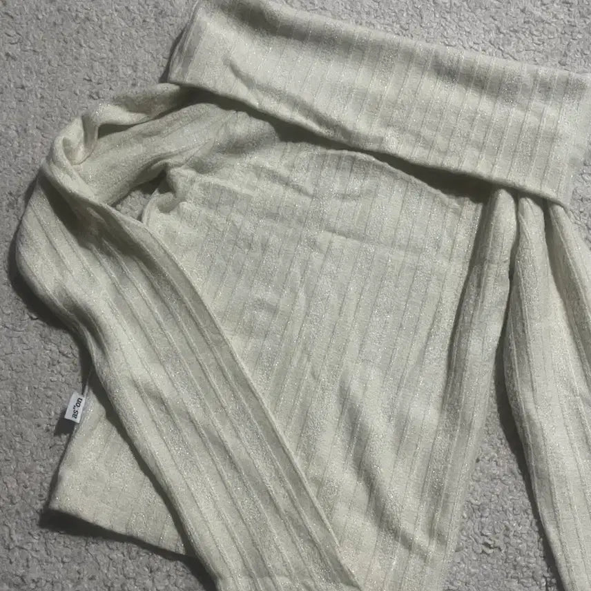 [BUNJANG] As One Glitter Off-Shoulder Top (Ivory) / (초희귀매물) 애즈온 글리터 오프숄더 탑 아이보리