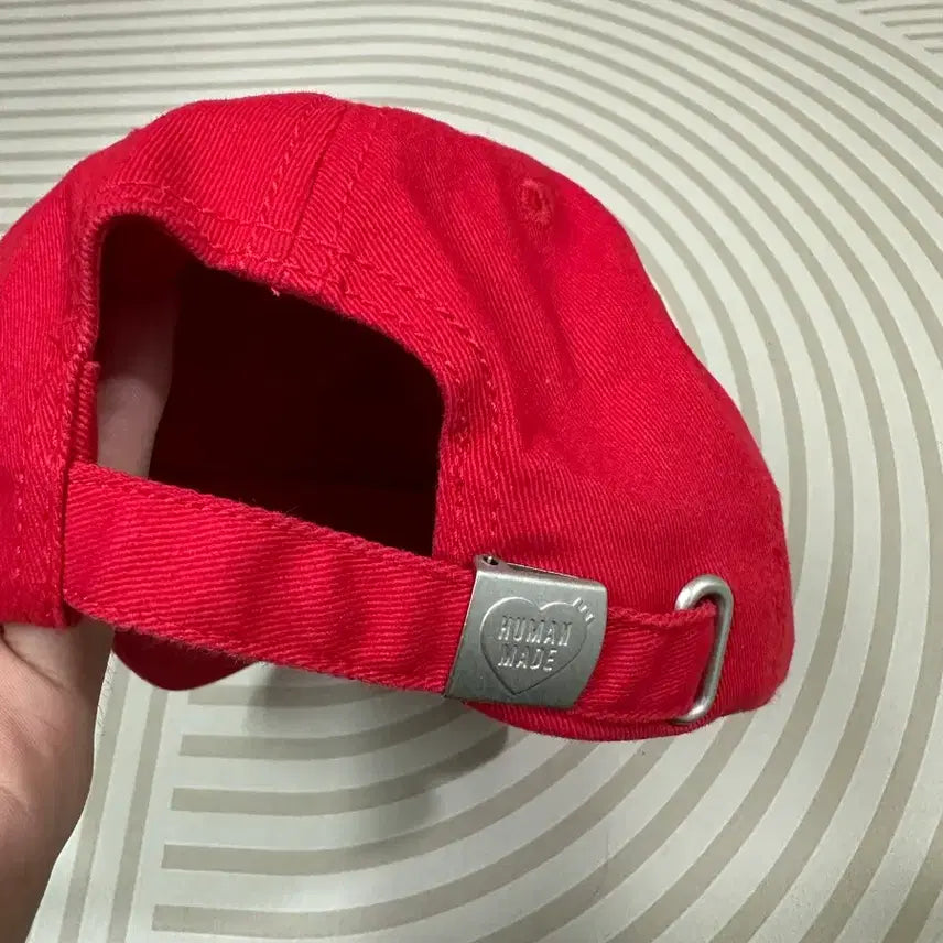 [SOLD OUT] 휴먼메이드 x 걸스돈크라이 레드 볼캡 베르디