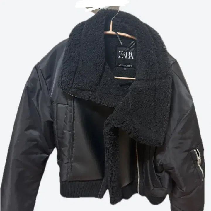[BUNJANG] Zara Cropped Puffer Mustang Jacket / 자라 무스탕 숏자켓