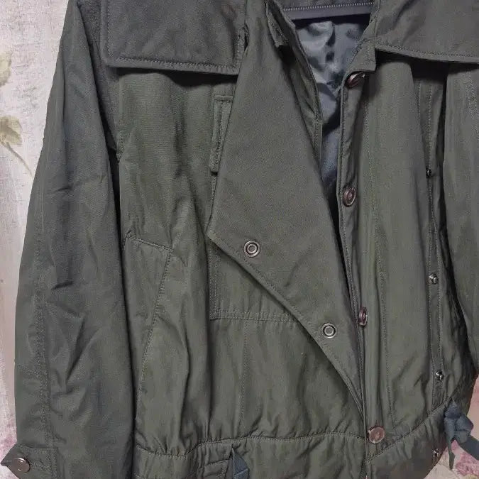 [BUNJANG] O'2nd Khaki Short Trench Coat (Size 55) / O'2nd 카키색 숏 트렌치 코트 (55)