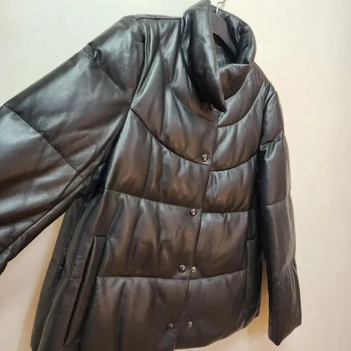 [BUNJANG] Kasina Goose Down Padded Jacket / 22년 카시바디 양가죽 구스패딩