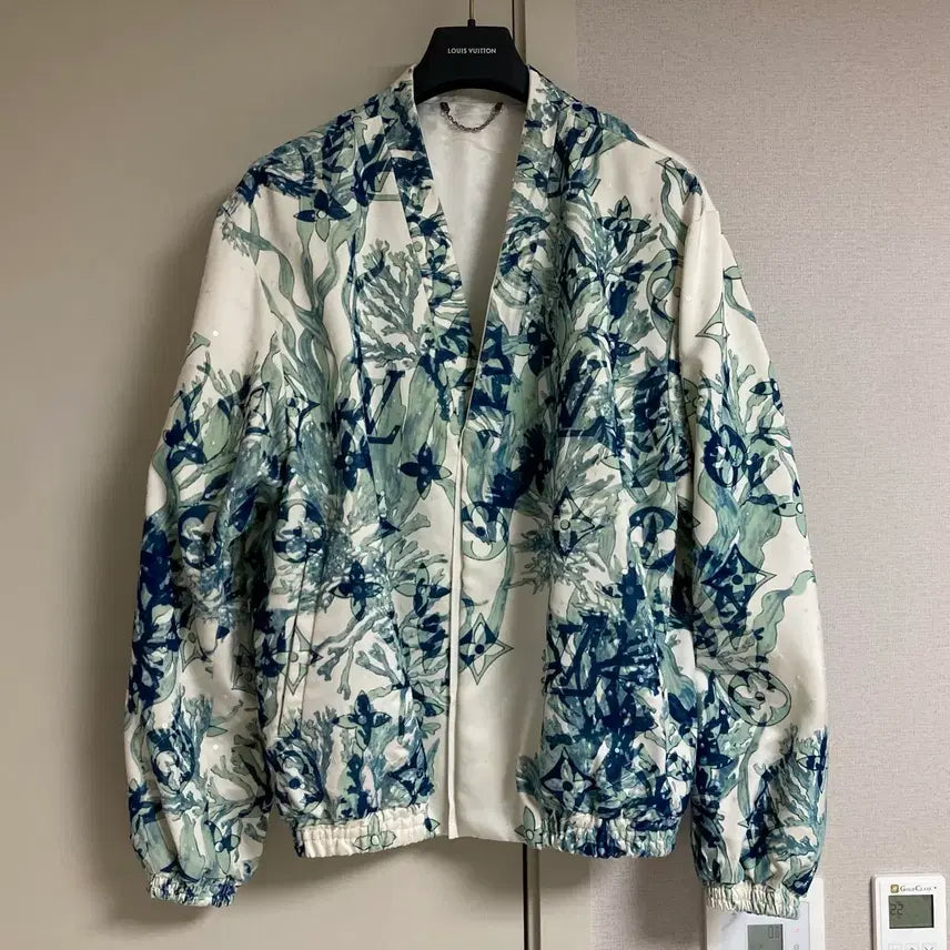 [BUNJANG] Louis Vuitton Embroidered Blouson Jacket / [50] 루이비통 실크 블렌드 엠브로이더드 블루종 자켓 830만원대
