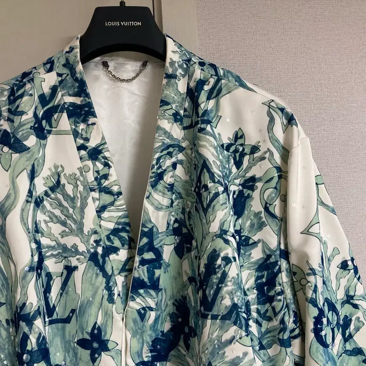 [BUNJANG] Louis Vuitton Embroidered Blouson Jacket / [50] 루이비통 실크 블렌드 엠브로이더드 블루종 자켓 830만원대