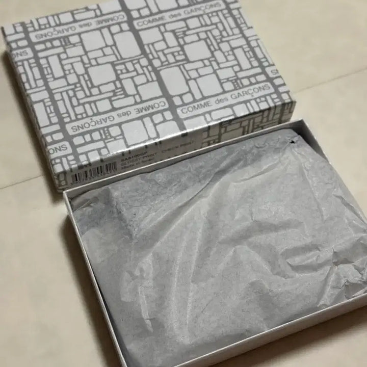 [BUNJANG] Comme des Garcons Glossy Wallet / 꼼데가르송 글로시 월렛