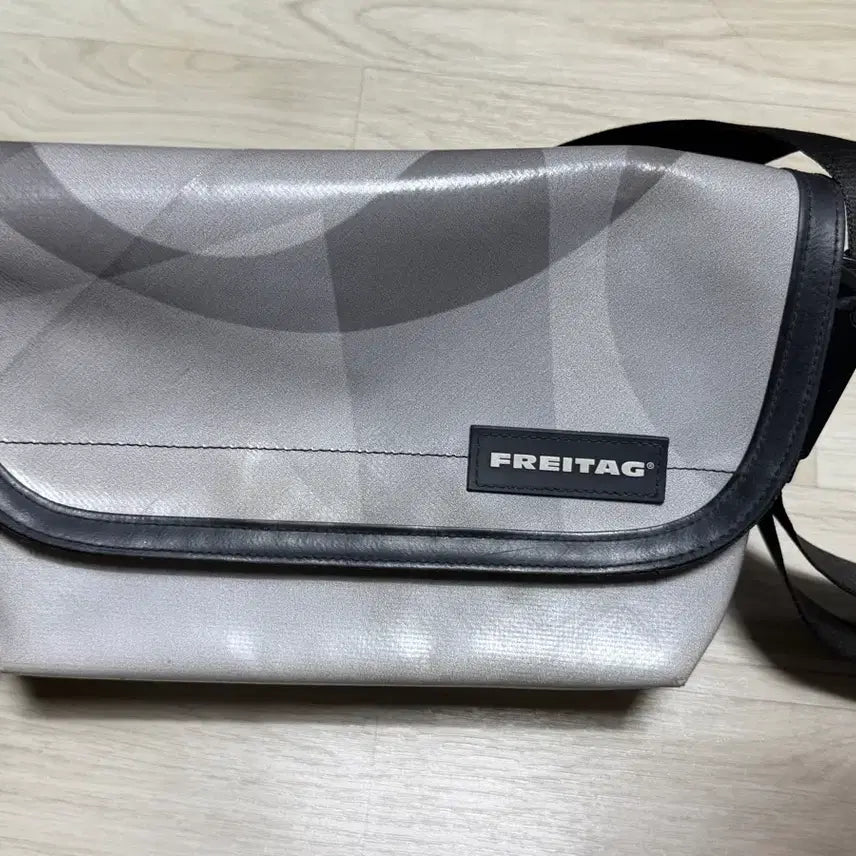 [BUNJANG] FREITAG HAWAII FIVE-O Messenger Bag - Gray - Mint Condition / 프라이탁 하와이파이브오 그레이 / 상태 최상 / 정품