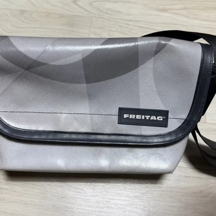 [BUNJANG] FREITAG HAWAII FIVE-O Messenger Bag - Gray - Mint Condition / 프라이탁 하와이파이브오 그레이 / 상태 최상 / 정품