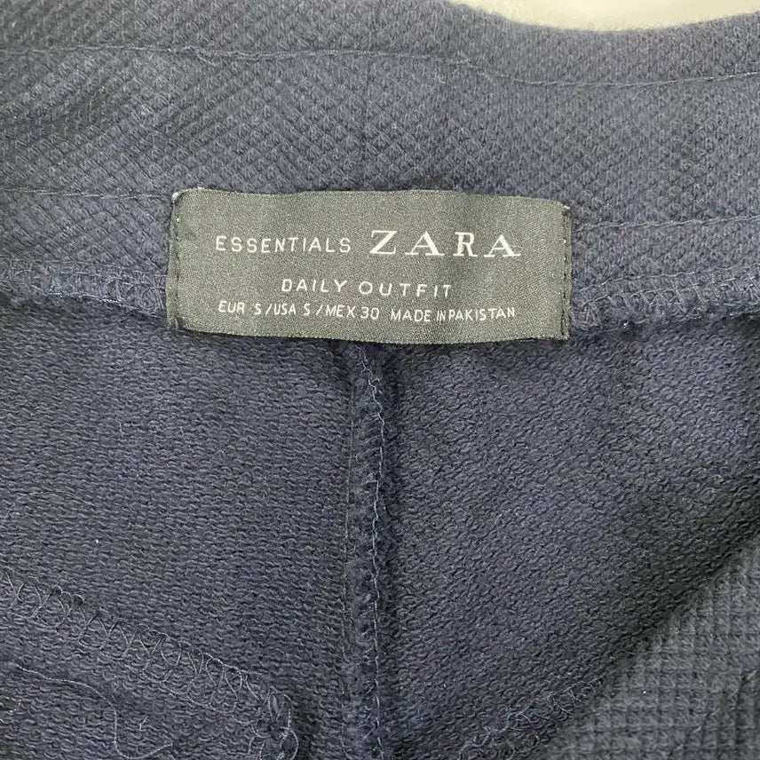 [BUNJANG] ZARA Essential Navy Shorts (Size S) / 자라 에센셜 네입 반바지s