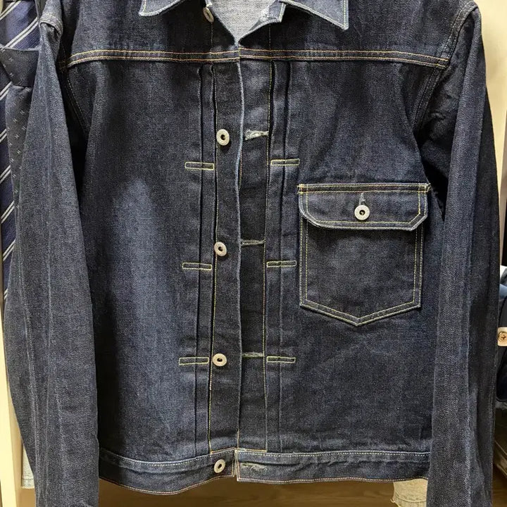 [BUNJANG] ITZY Ryujin Zippered Jacket / 뤠쓰 지쟌 1