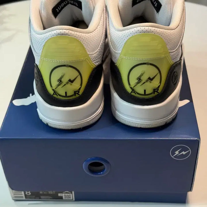 [BUNJANG] Jordan 3 x Fragment Retro SP White Black Sneakers / [260] 조던 3 x 프라그먼트 레트로 SP 화이트 블랙