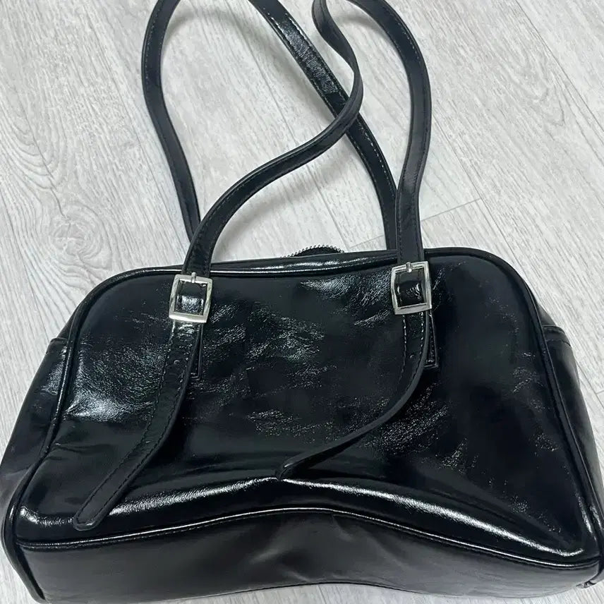 [BUNJANG] HBDY Shoulder Bag / 히피디피 숄더백