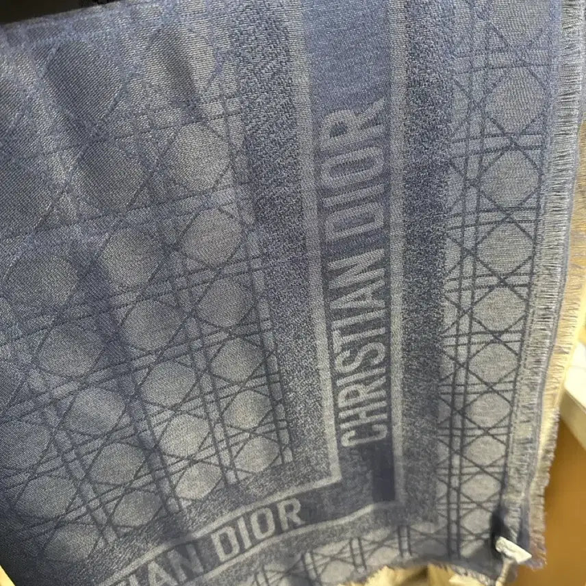 [BUNJANG] Dior Oblique Jacquard Shawl Navy / 디올 오블리크 자카드 숄 네이비