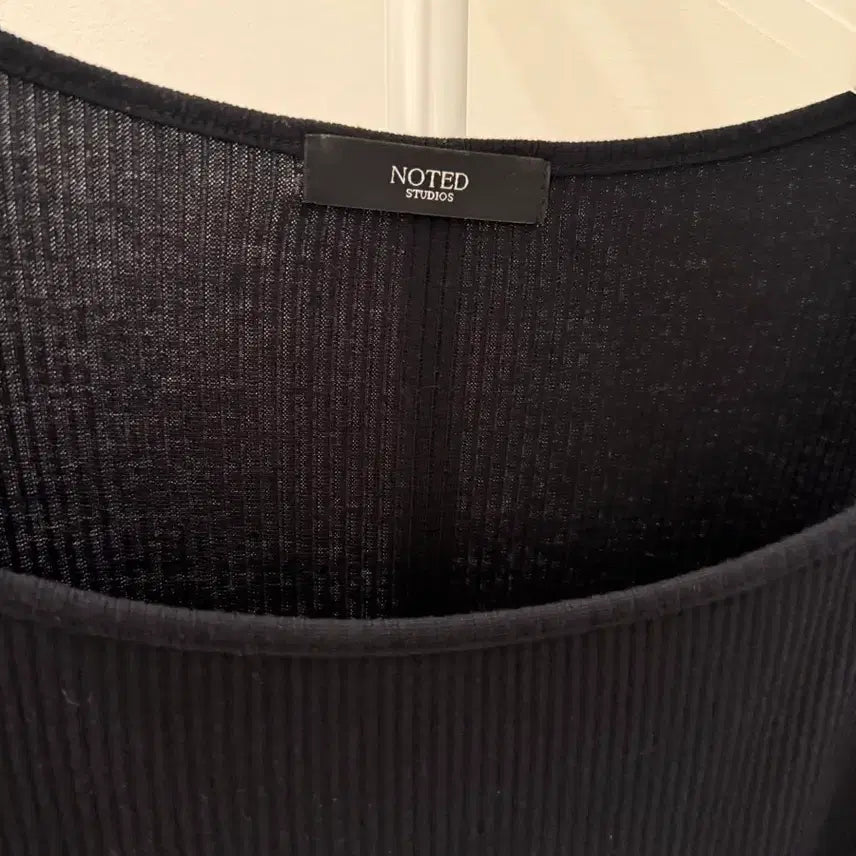 [BUNJANG] Noted Studio Black Square Knit Top / 노티드스튜디오 블랙스퀘어 니트 반팔