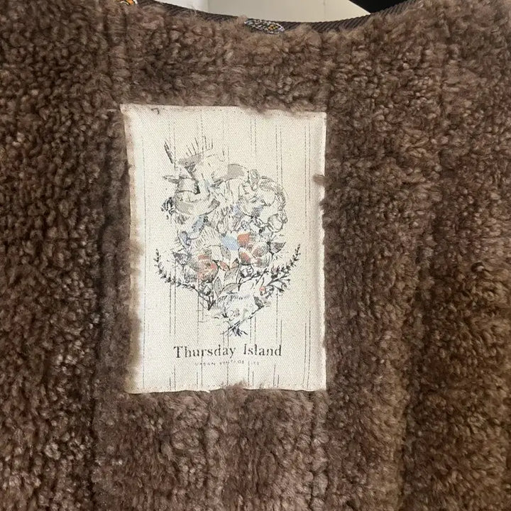 [BUNJANG] Thursday Island Reversible Fur Jacket (Brown, Size M) / Thursday Island (써스데이아일랜드)양면 퍼 자켓 M