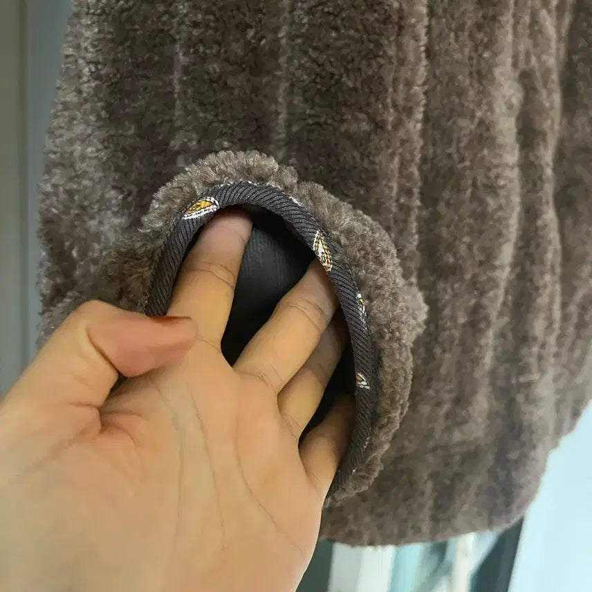 [BUNJANG] Thursday Island Reversible Fur Jacket (Brown, Size M) / Thursday Island (써스데이아일랜드)양면 퍼 자켓 M