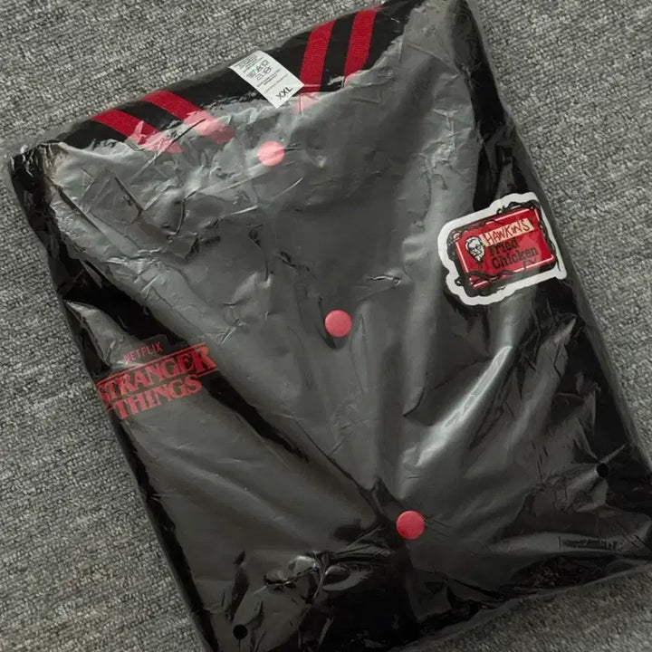 [BUNJANG] XXL KFC Hawkins School Jacket / [XXL] KFC 기묘한이야기 호킨스 스쿨 자켓