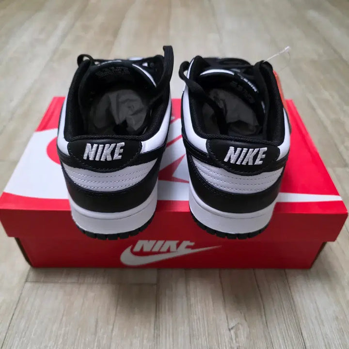 [BUNJANG] Nike Dunk Low (Panda) Sneakers / 나이키 덩크 로우 (범고래)