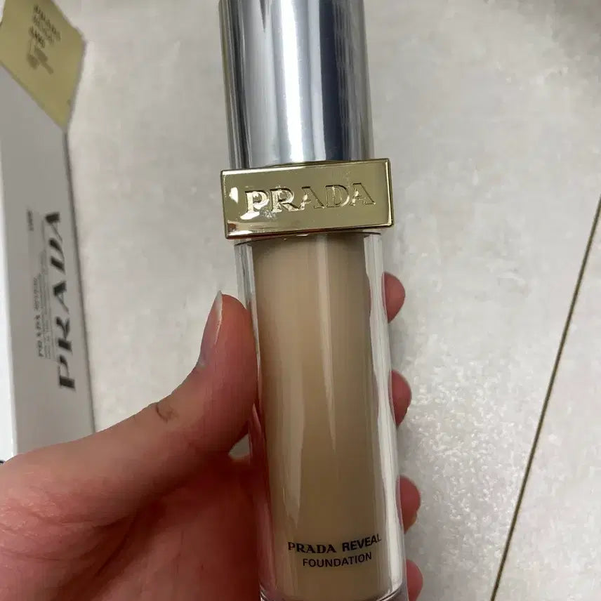 [BUNJANG] Prada LW5 Foundation 30ml / (사용기한 28년 4월) 프라다 리빌 파운데이션