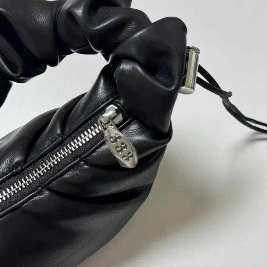 [BUNJANG] Trimage Dumpling Classic Shoulder Bag - Black / 트리마치 덤플링 숄더백 블랙 1회 착용 (98000원)