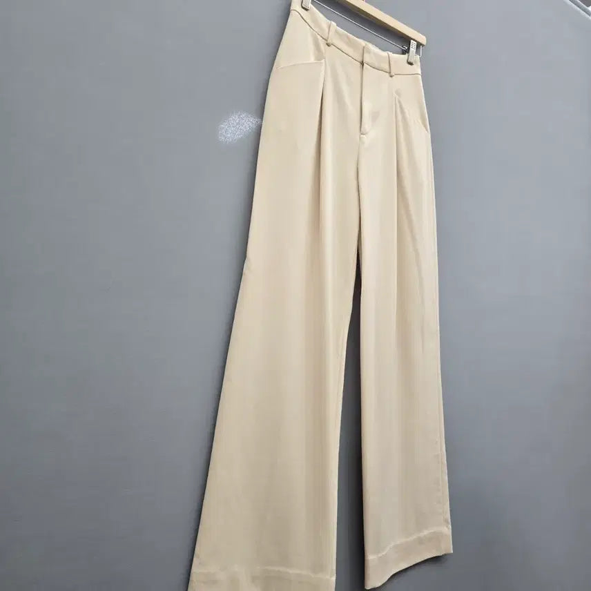 [BUNJANG] And Other Stories Ivory Pleated Wide Pants (EUR 34) / 앤아더 스토리즈 아이보리 핀턱 와이드 팬츠(EUR34)