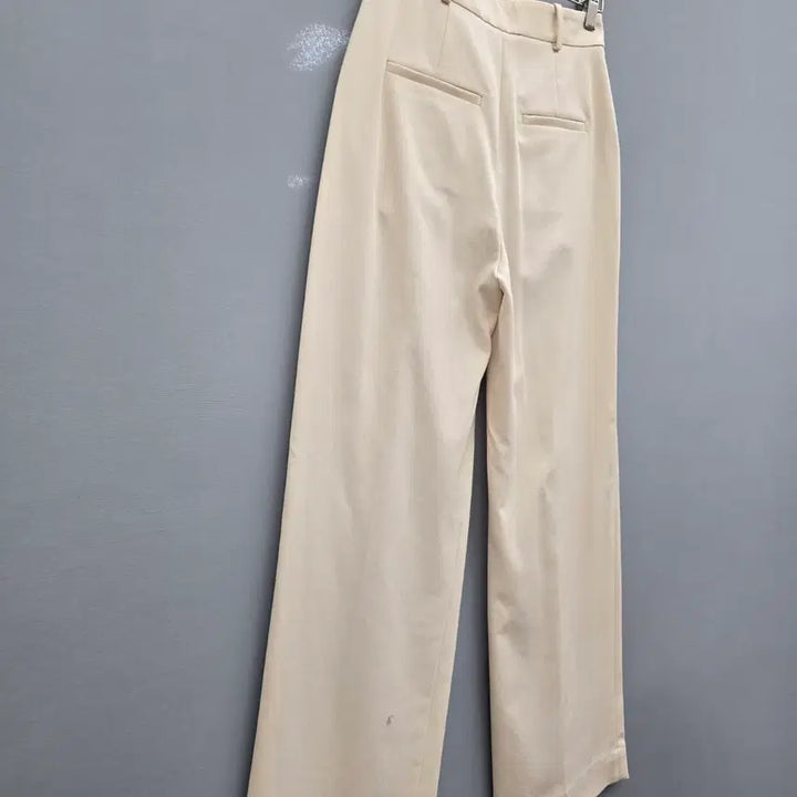 [BUNJANG] And Other Stories Ivory Pleated Wide Pants (EUR 34) / 앤아더 스토리즈 아이보리 핀턱 와이드 팬츠(EUR34)