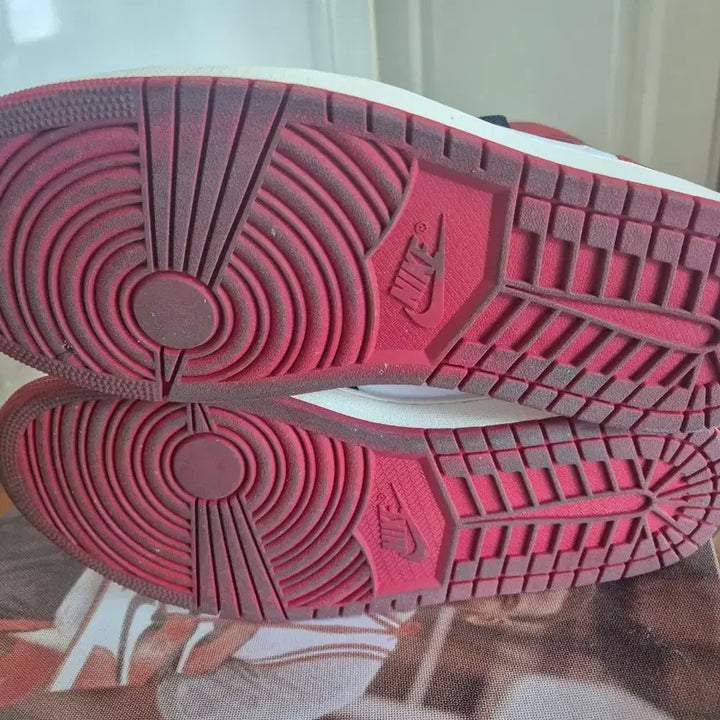 [SOLD OUT] 조던1 레트로 하이 OG 블랙토 300