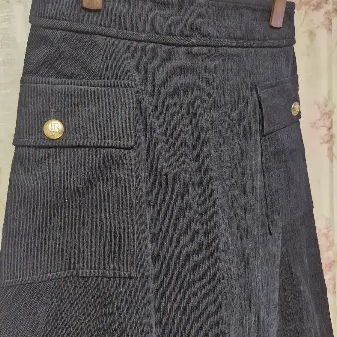 [BUNJANG] OBZEE Black Corduroy Long Flare Skirt / OBZEE(67-98) 블랙코듀로이 롱플레어스커트