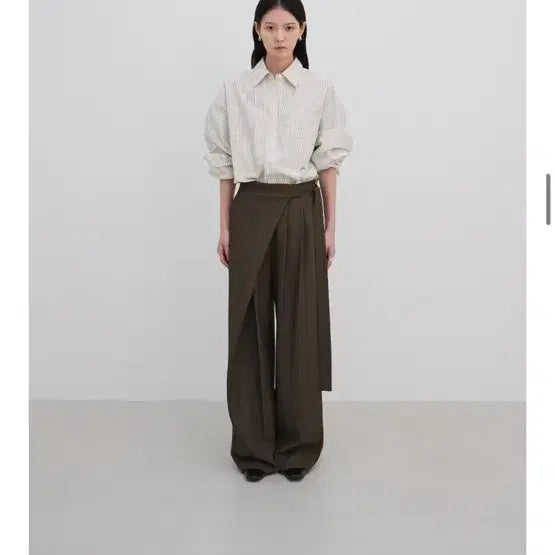 [BUNJANG] YI Draping Wrap Wide Pants / 와이이 draped wrap wide pants