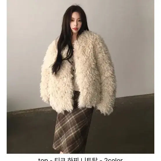 [BUNJANG] Swvnj Ivory Faux Fur Jacket (Sealed) / 스웨븐제이 양털퍼자켓 아이보리 새상품