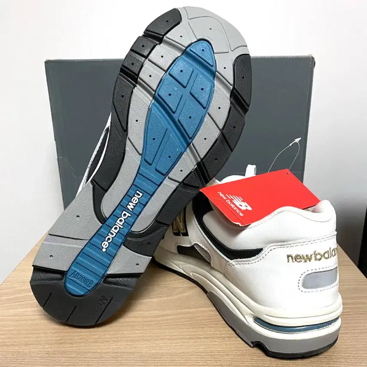 [BUNJANG] New Balance CM1700 White Eclipse Sneakers / (새제품) 뉴발란스 CM1700 화이트 이클립스 275mm 운동화 정품