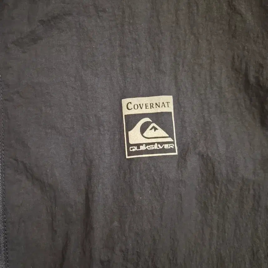 [BUNJANG] Covernat x Quiksilver Collaboration Windbreaker T-shirt / 커버낫 퀵실버 반팔 바람막이