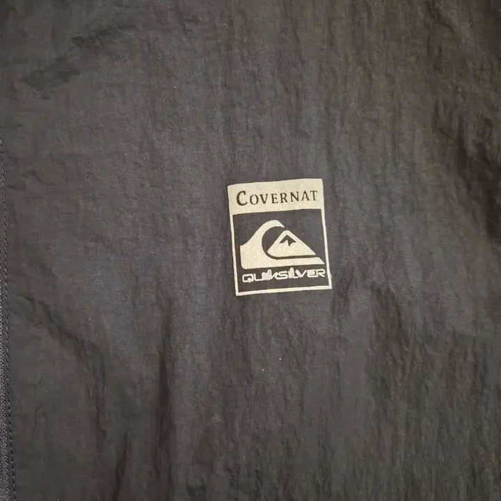 [BUNJANG] Covernat x Quiksilver Collaboration Windbreaker T-shirt / 커버낫 퀵실버 반팔 바람막이