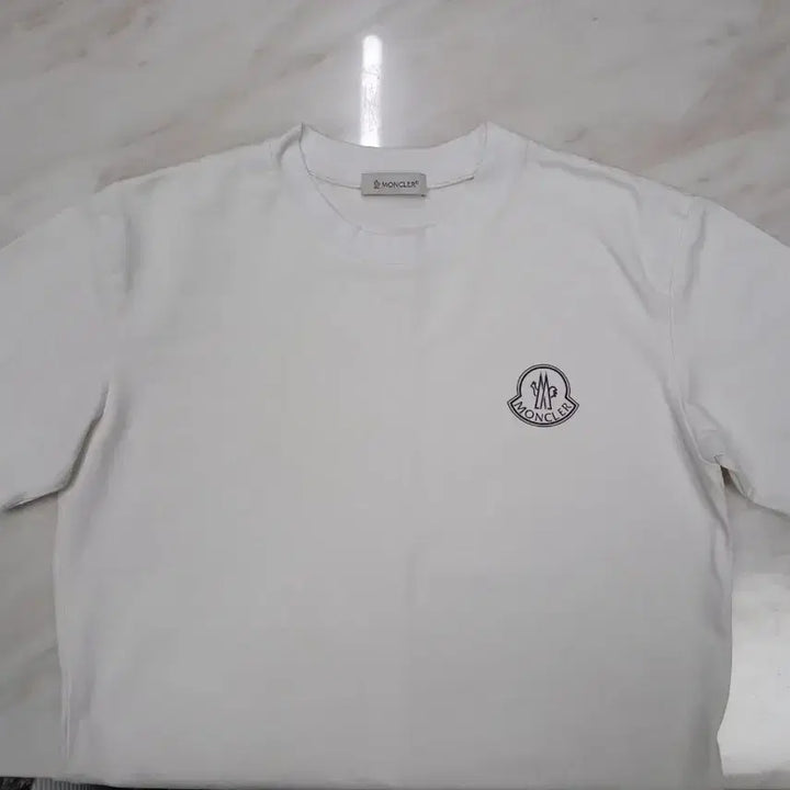 [BUNJANG] Moncler Unisex Cotton Short Sleeve T-shirt / [아주 좋습니다] 몽클레어 남성 여성공용 면 반팔 티셔츠 L 사이즈
