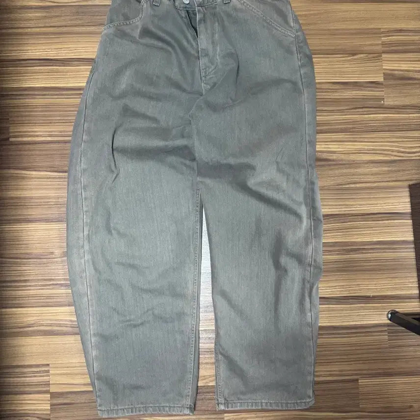 [BUNJANG] HATCHING ROOM Olive Curve Jeans / 해칭룸 커브진 올리브 2