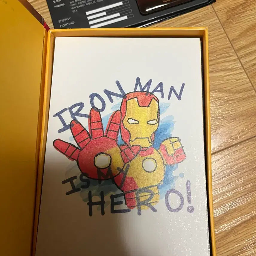 [SOLD OUT] 일괄) 마블 mcu 한정판 마그넷+mcu 10주년 엽서+비공굿 거울