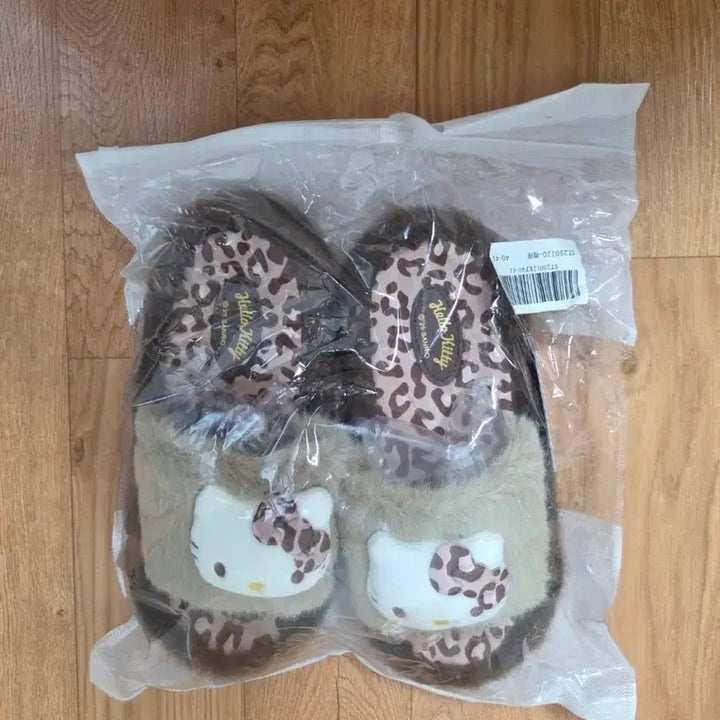 [BUNJANG] Kitty Leopard Print Slippers / 키티슬리퍼