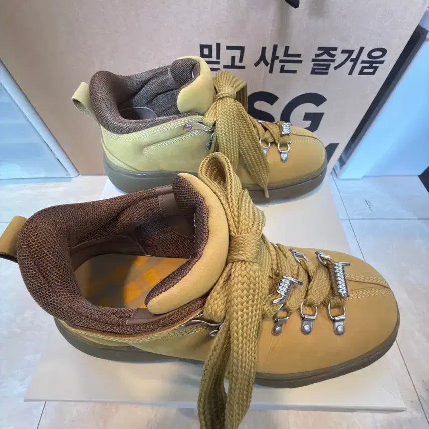 [BUNJANG] Burberry Nubuck Track Boots 42 / 버버리 누벅 트랙 부츠 42