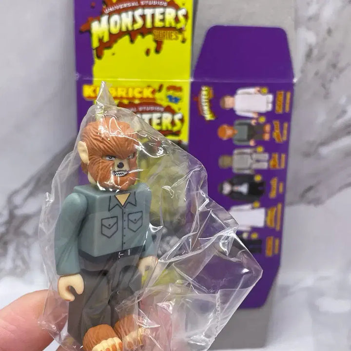 [BUNJANG] Kubrick Universal Monsters Series 1 Wolfman Figure / 큐브릭 유니버셜몬스터 시리즈1 늑대인간
