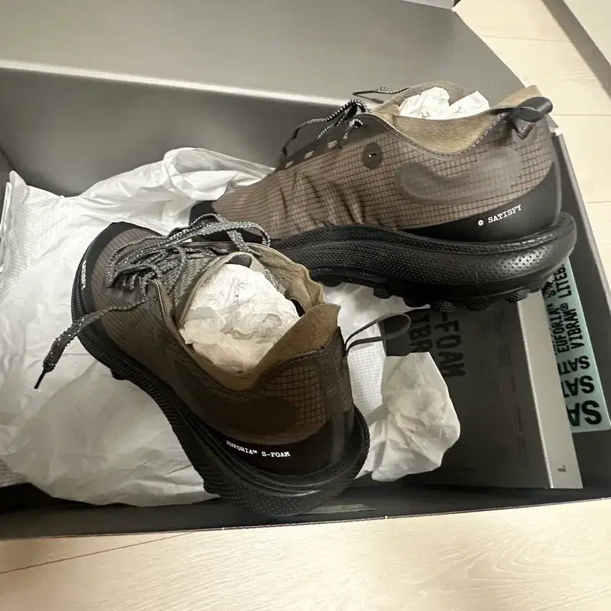 [BUNJANG] Satisfy The Rucker Falcon US10 / 세티스파이 더 라커 팔콘 us10