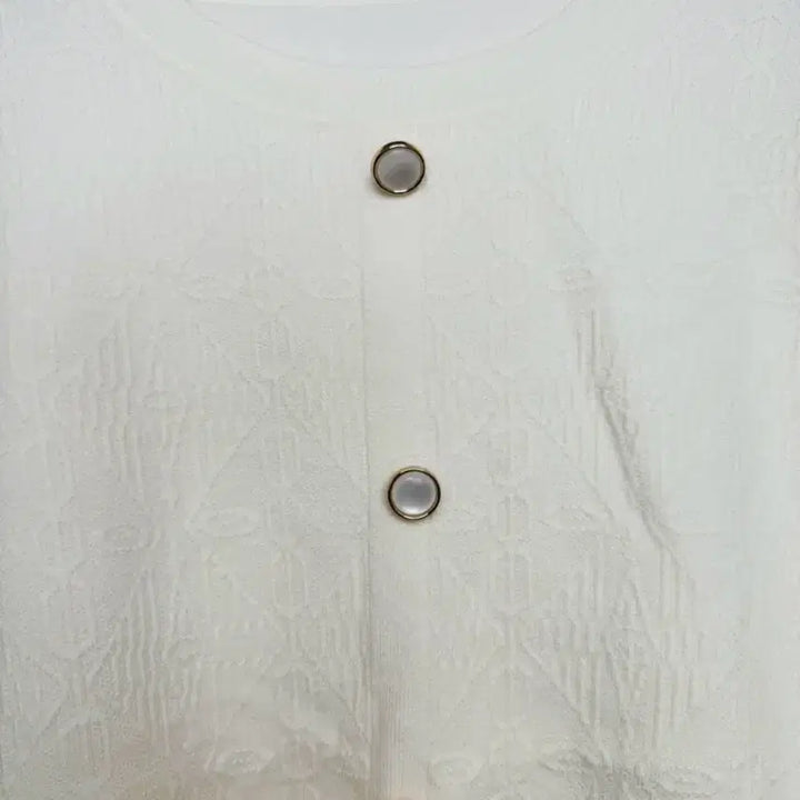 [BUNJANG] New Pearl Button Round Neck Knit Sweater / 신상 진주버튼 라운드넥 니트